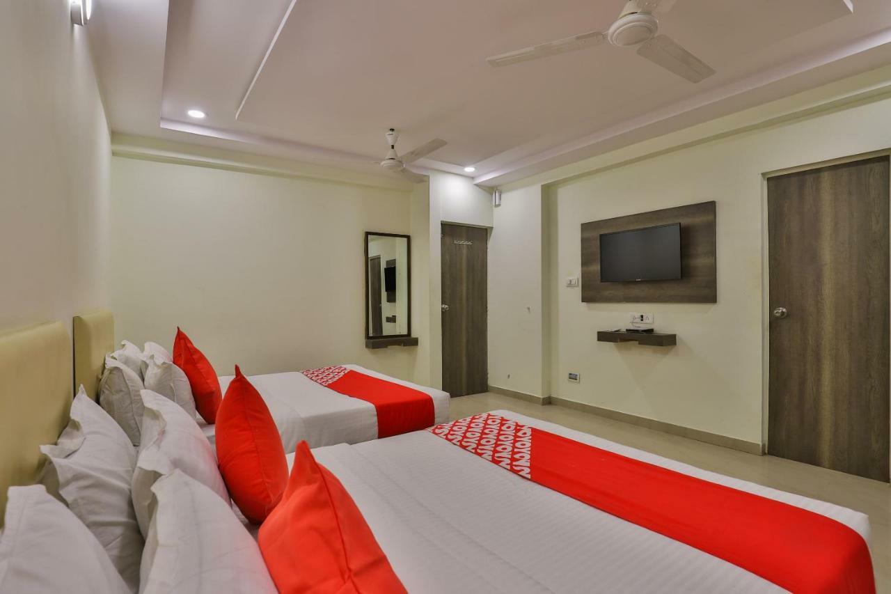 Oyo 26999 Hotel Sg アーメダバード エクステリア 写真